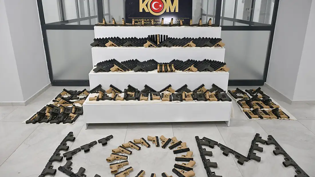 Adıyaman’da Büyük Silah Operasyonu: Bin Kurusıkı Tabanca Ele Geçti