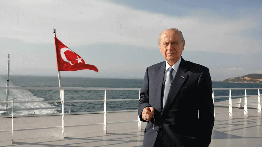Bahçeli'den Sessizliğe Veda: Türkeş’in Huzurunda Yeni Bir Başlangıç