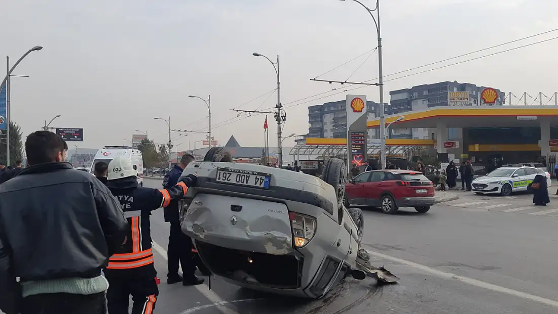 Çevreyolunda İki Farklı Kaza, 5 yaralı