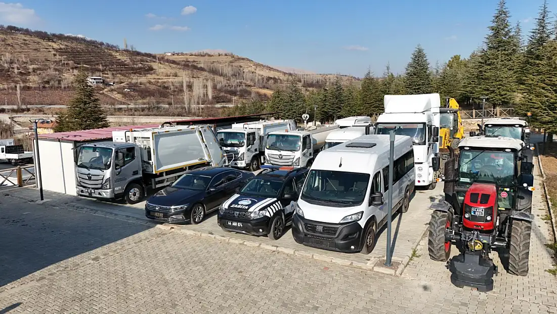 Doğanşehir Belediyesi Araç Filosunu 14 Yeni Hizmet Aracıyla Güçlendirdi
