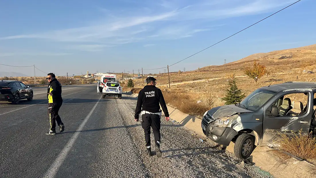 Doğanşehir’de Hafif Ticari Araç Takla Attı: 1 Yaralı