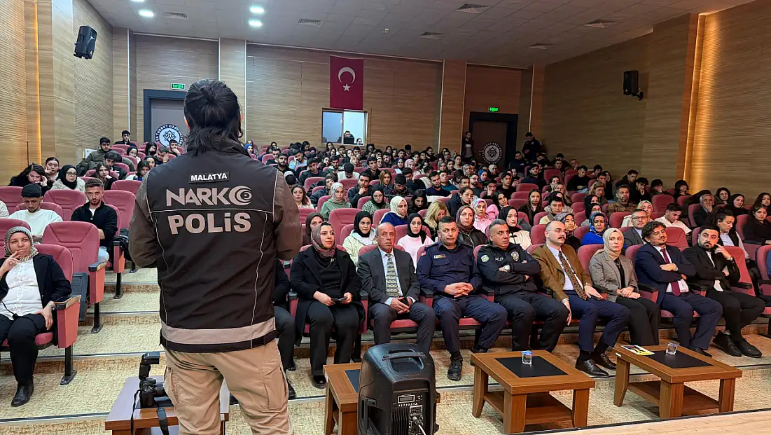 Doğanşehir’de Üniversite Öğrencilerine Narko-Gençlik ve Siber Dolandırıcılık Eğitimi