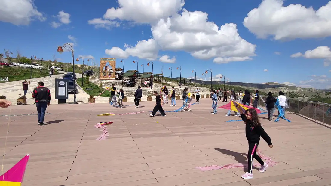 Elazığ’da Turizm Haftası Uçurtma Şenliği ile Sona Erdi