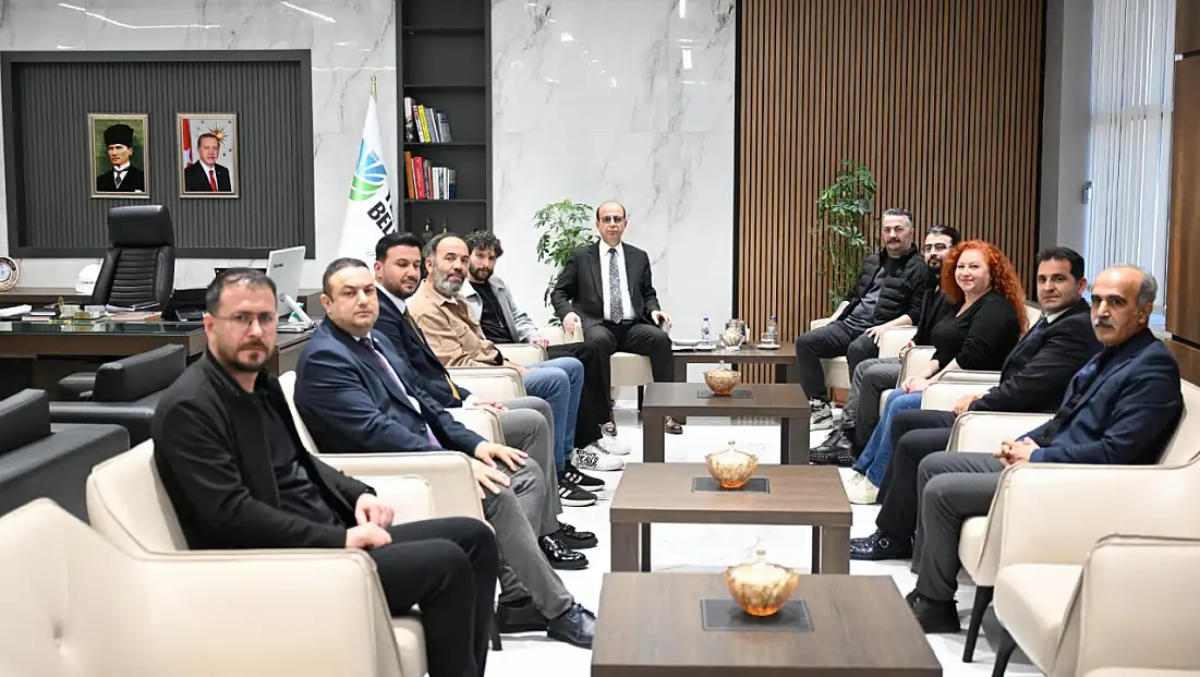 ‘Gençlik Ve Ailem’ Temalı 1.Kısa Film Yarışması Konuklarından Başkan Geçit’e Ziyaret!