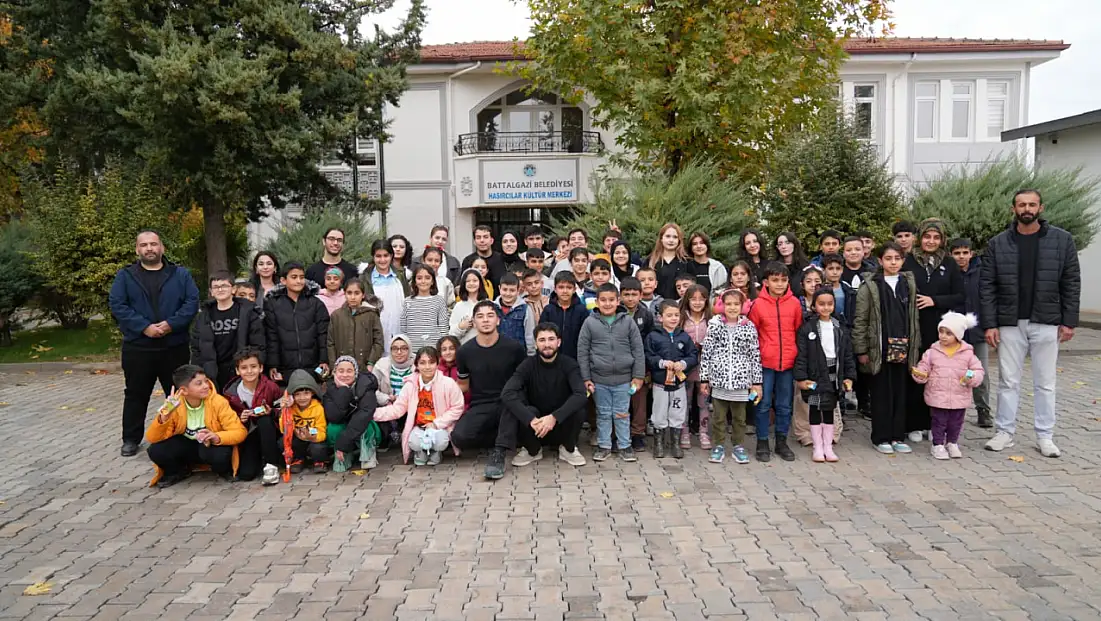 Hasırcılar Kültür Merkezi’nde Kitap Okuma ve Tiyatro Etkinlikleri
