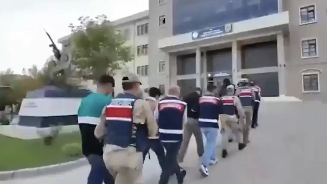 Jandarma’dan Büyük Operasyon: 181 Aranan Şahıs Yakalandı