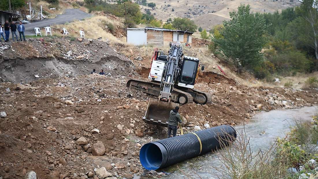 Kadiruşağı Mahallesinin 50 Yıllık Köprü Sorunu Çözülüyor