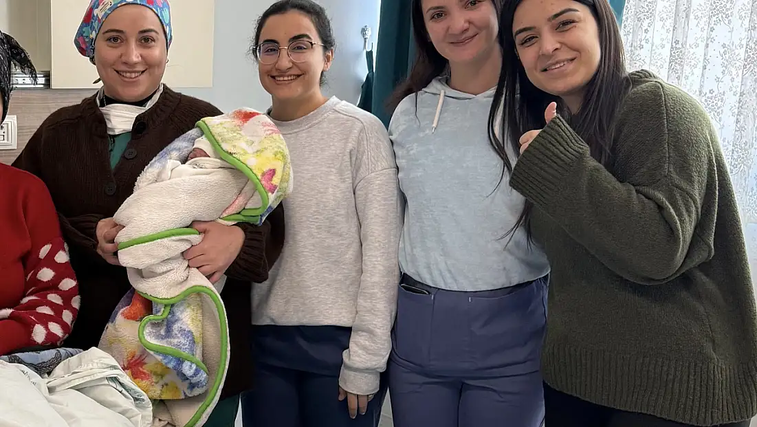 Kar Engel Tanımadı: Kurucaova’da Anne ve Bebek Hayata Tutundu