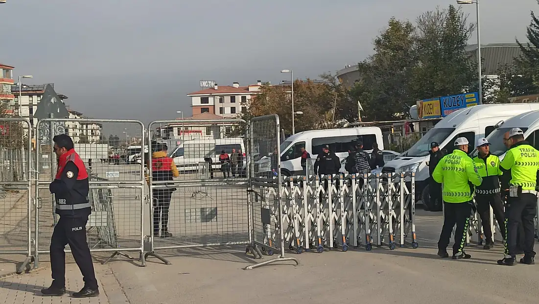 Malatya’da 116 Sanıklı Çete Davası Spor Salonunda Başladı