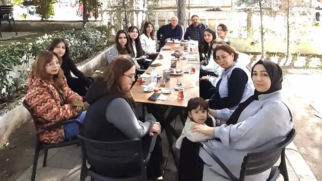 Muğla’daki Malatyalı Öğrencilere Dernekten Eğitim Desteği