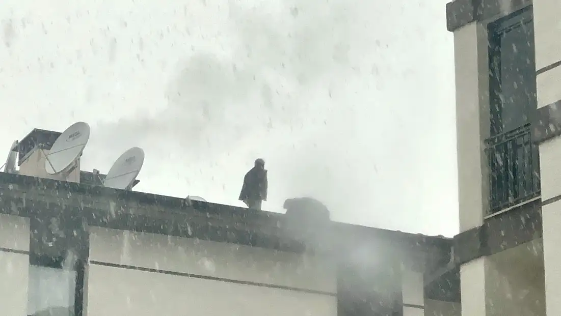 TOKİ Rezerv Konutlarında Çatı Alarmı: İşçi Darp Edildiğini İddia Etti