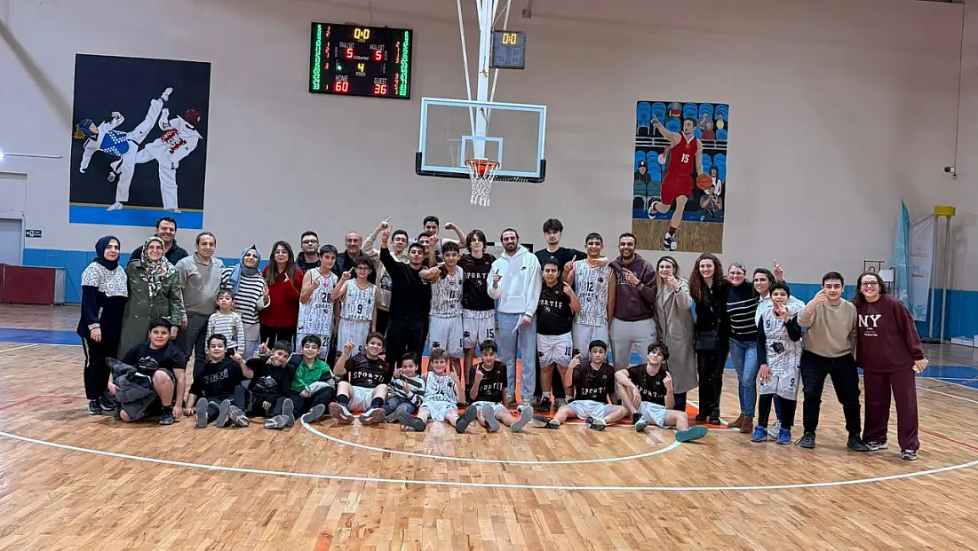 U14 Erkekler Basketbolda Sportif Basketbol’dan Namağlup Şampiyonluk