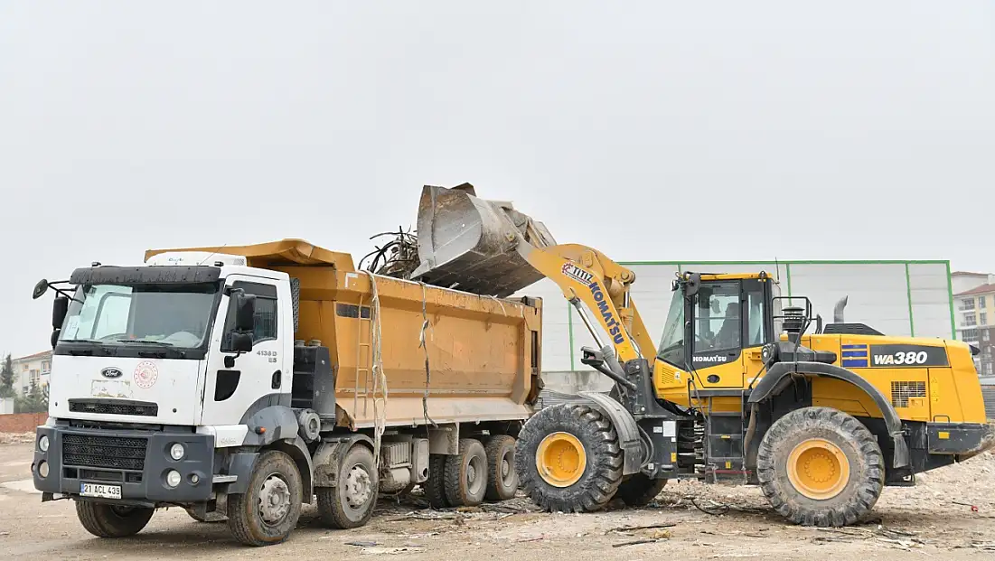 Yeşiltepe’de Hafriyat Alanı Temizlendi, Mahalle Nefes Aldı!