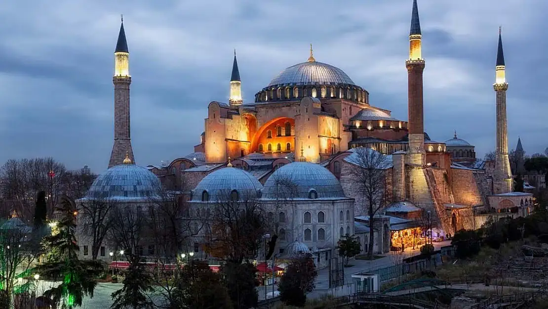 15 Temmuz'da tüm camilerde sela okunacak