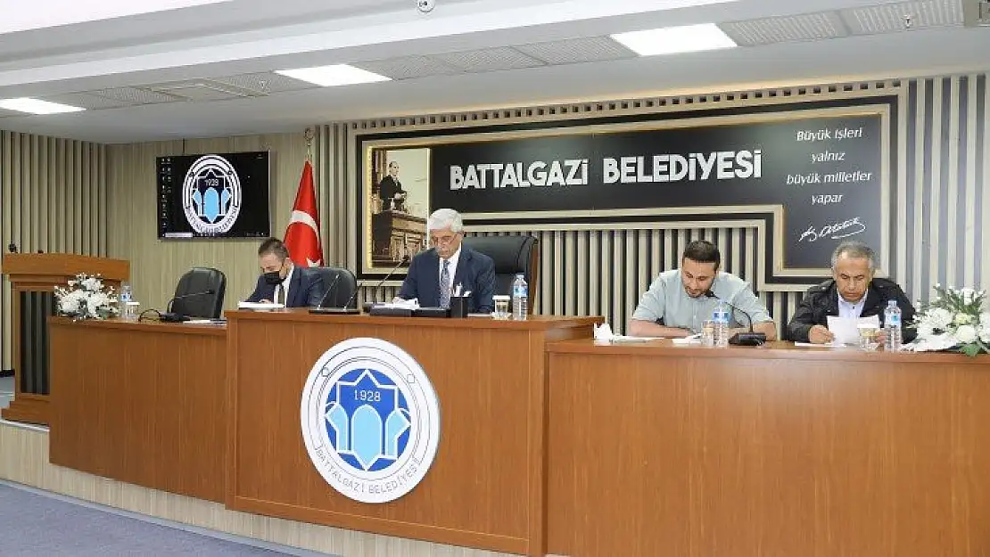 2022 Mali Yılı Performans Programı görüşülerek, oy birliğiyle kabul edildi.