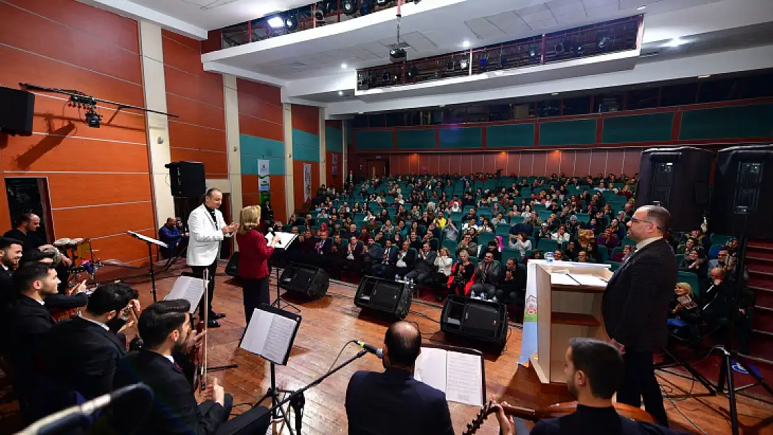 '3.Unutulmayan Şarkılar Ve Türküler' Konserine Sanatseverler Büyük İlgi Gösterdi