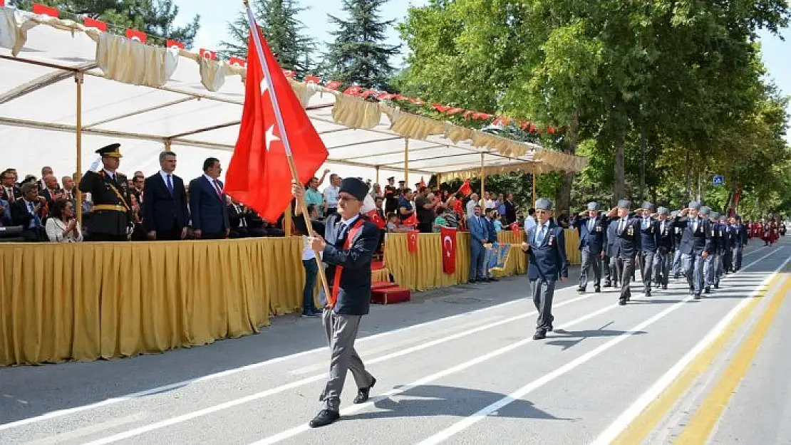 30 Ağustos Zafer Bayramı ve Türk Silahlı Kuvvetler Günü Düzenlenen Törenle Kutlandı