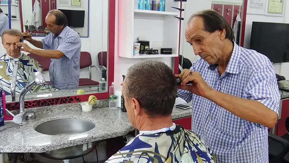 50 Yıllık Berber Sabri Ölmez'den Gençlere Altın Değerinde Tavsiyeler