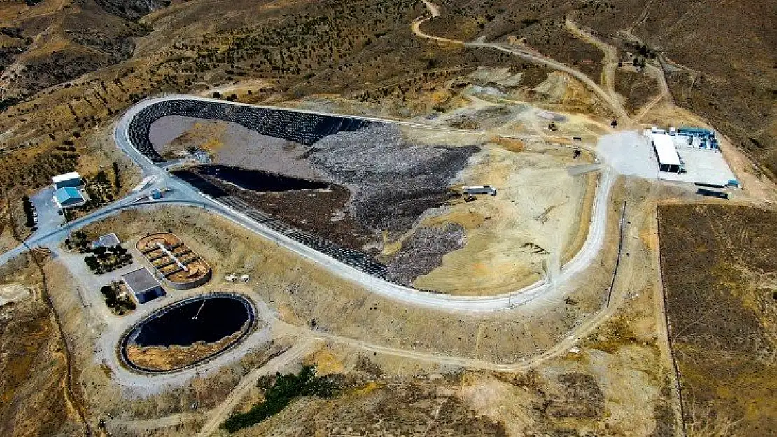 500 ton çöp düzenli depolanıp, arıtılıp, enerji üretir hale getiriliyor.