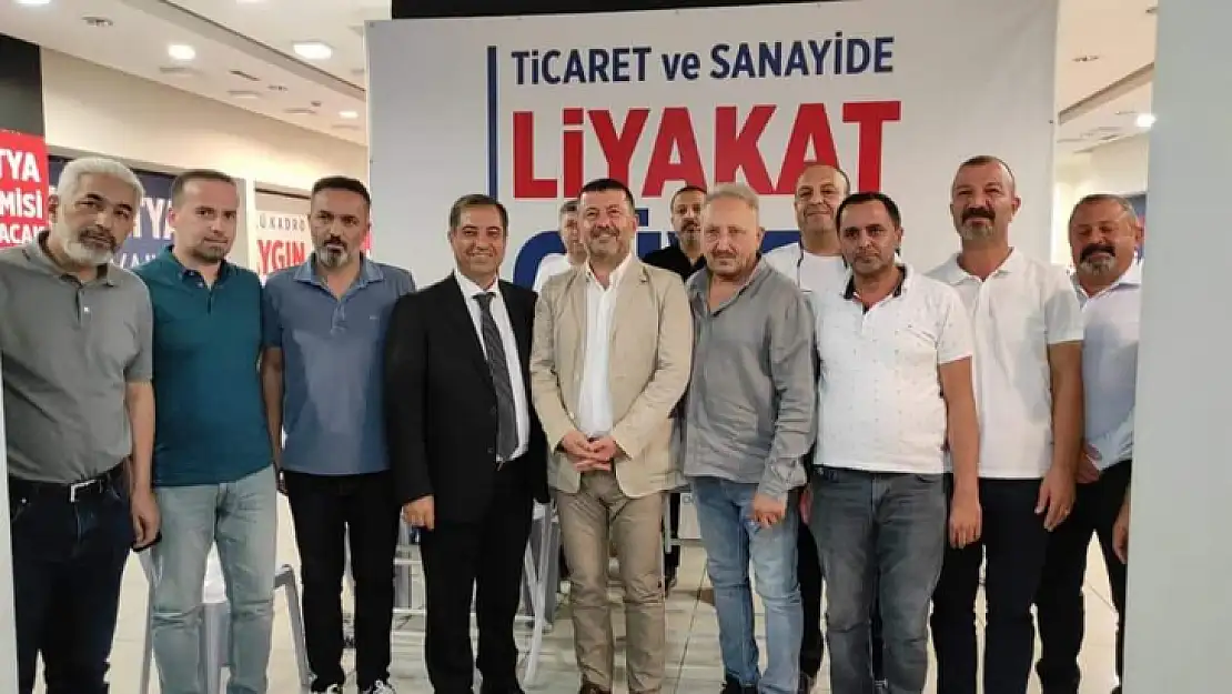 Ağbaba, MTSO Başkan Adayı Akif Baştürk'ü ziyaret etti.