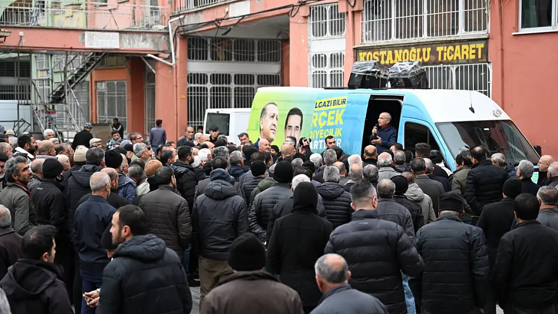 AK Parti Büyükşehir Adayı Sami Er'den Şire Pazarı ve Canlı Hayvan Pazarını Ziyaret Etti