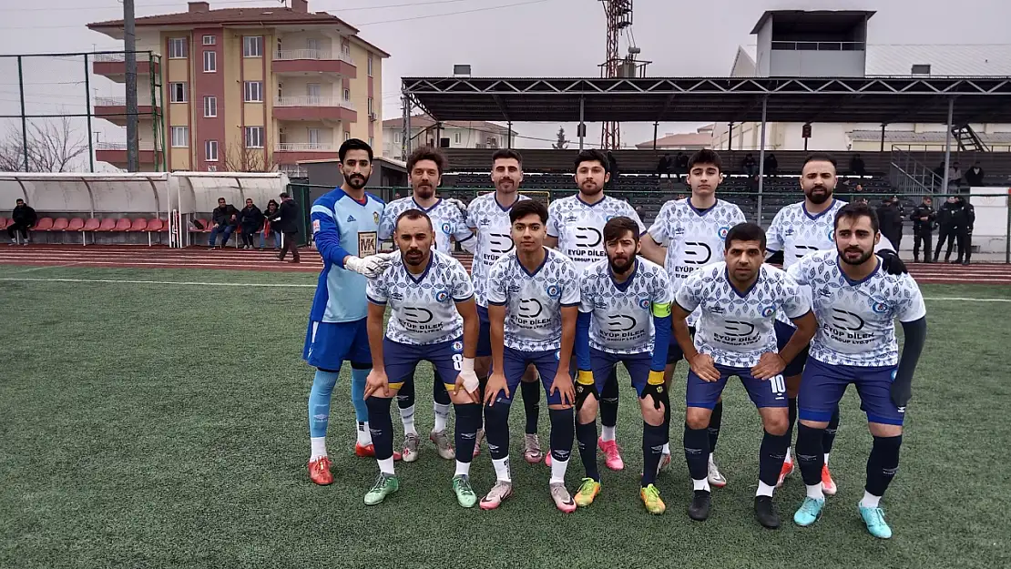 Ataköyspor rakibini 5-0 mağlup etti