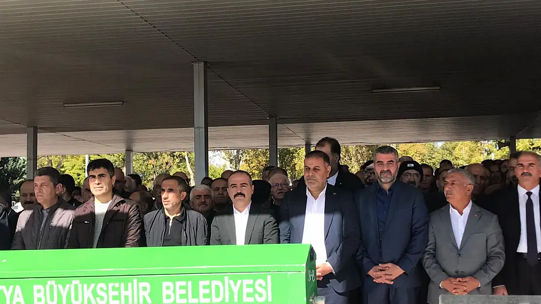 Avşar'ın Amcası Şehir Mezarlığında defnedildi.