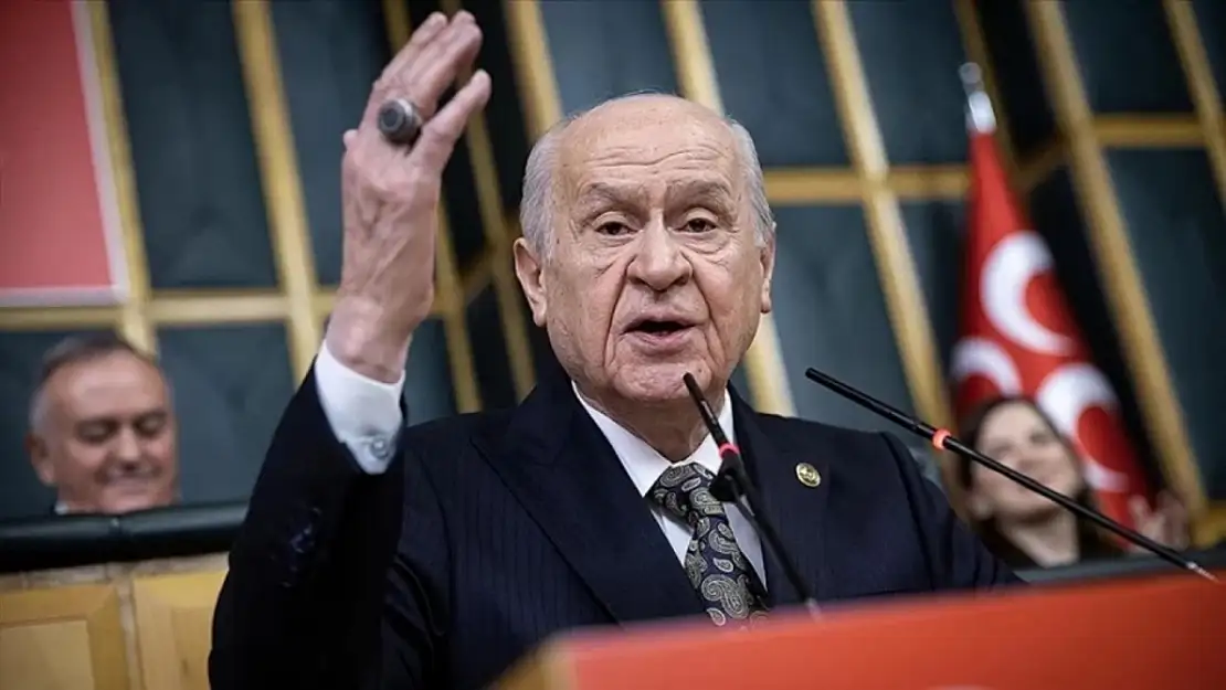 Bahçeli'den İmamoğlu'na Cumhurbaşkanlığı adaylığı çağrısı: Yüz bin imza toplamayı deneyebilir