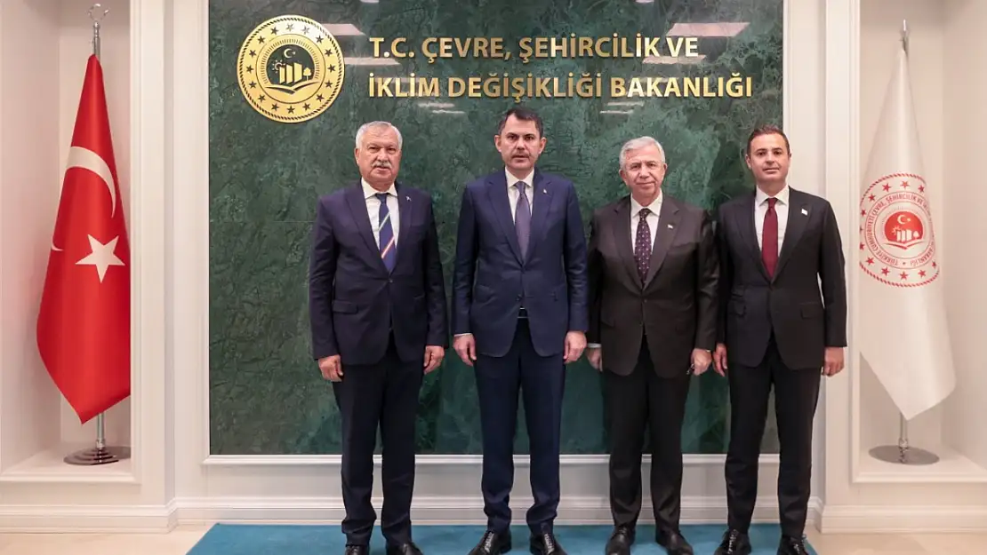 Bakan Kurum'dan yerel yönetimlerle işbirliği mesajı