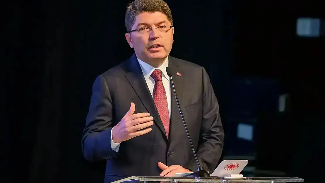 Bakan Tunç: Hukuka yalnızca ilk 100 binden öğrenci alınacak