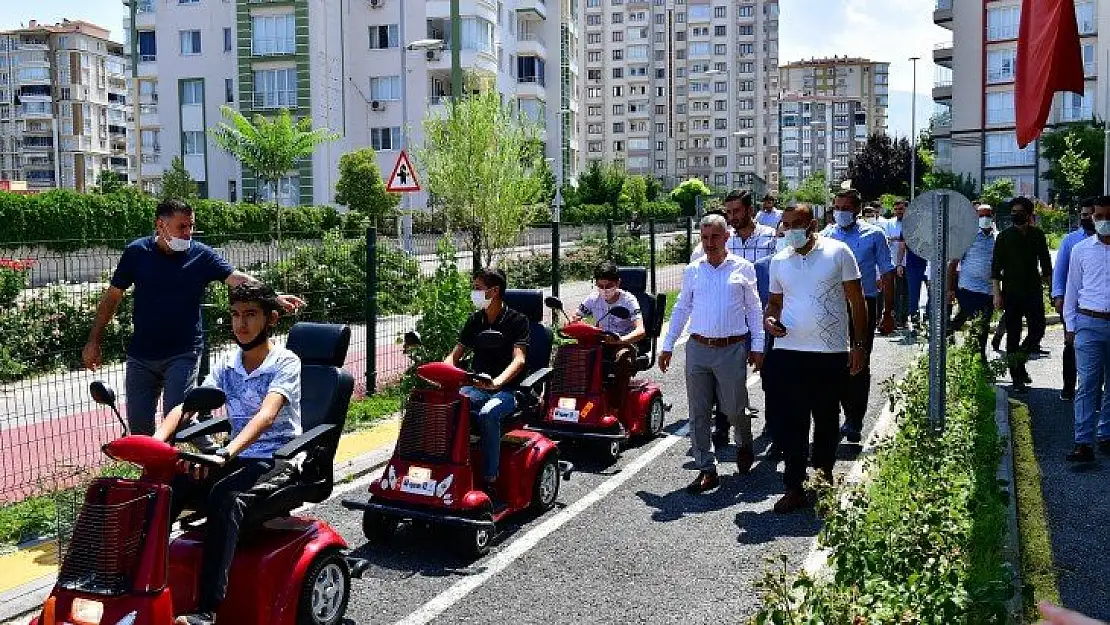 Başkan Çınar: Donanımlı ve Bilgili Bir Nesil İçin Çalışıyoruz