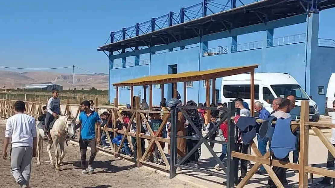 Başkan  Çolak 'Çocuklarımıza destek olmayı kendimize görev addettik. '