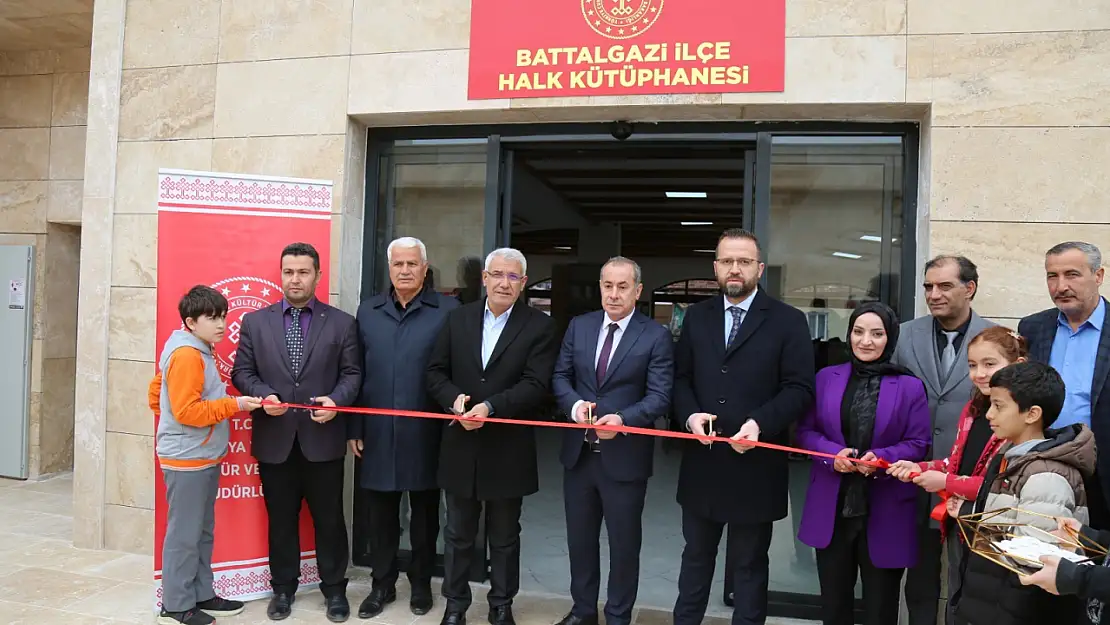 Başkan Güder'in Yer Tahsisi Yapmasıyla Birlikte Eski Malatya Kütüphaneye Kavuştu