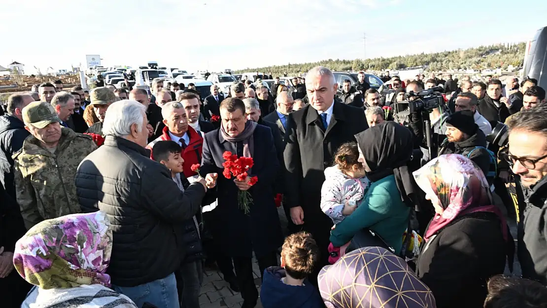 Başkan Gürkan,'Depremin Yaşandığı İlk Andan İtibaren Vatandaşlarımızın Yanında Olduk'