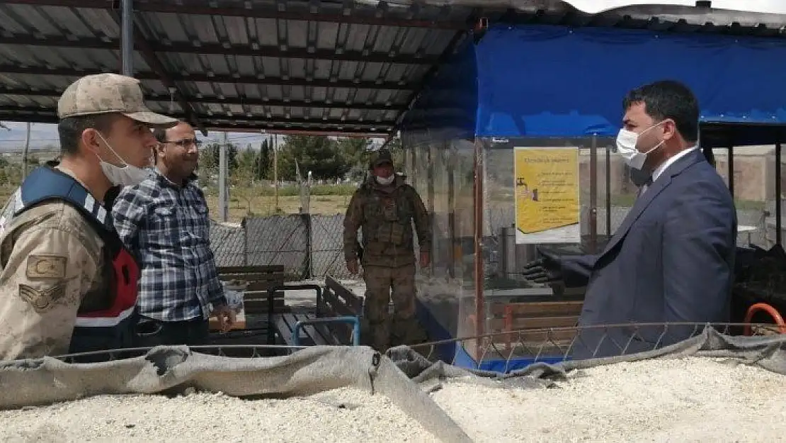 Başkan Samanlı Polis Uygulama noktalarını ziyaret etti