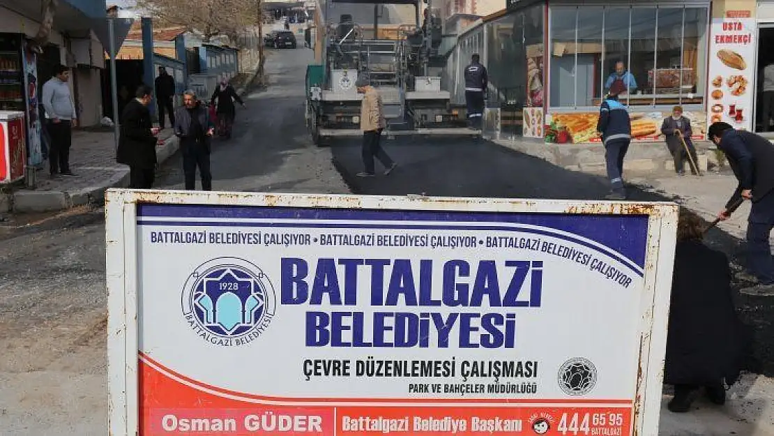 Battalgazi Belediyesi Hanımınçiftliği Mahallesi'ne Sıcak Asfalt Serimi Yaptı
