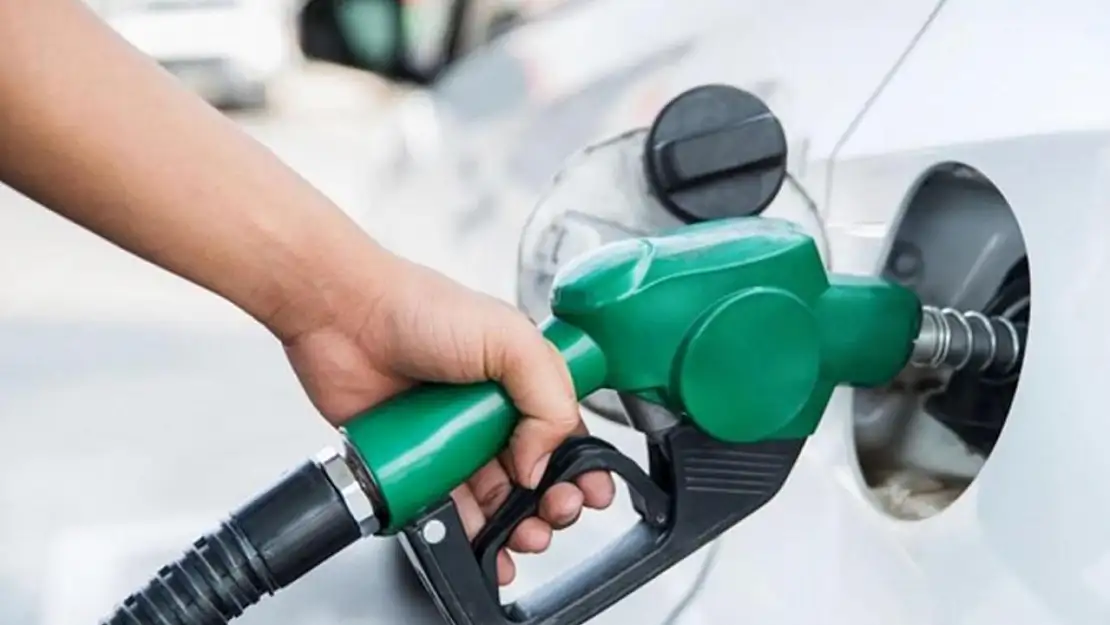 Benzine 1 lira 15 kuruş indirim geliyor!