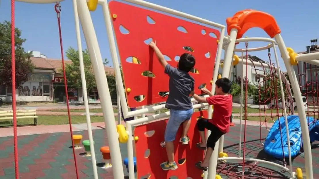 4 Mahalleye Yeni Çocuk Parkı