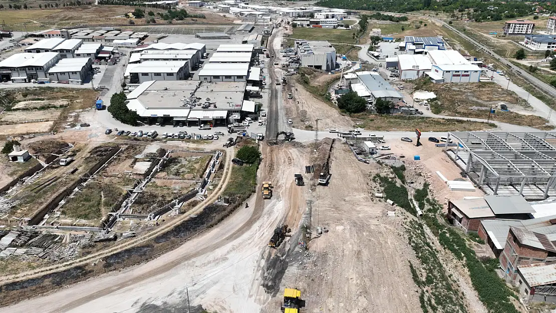 Büyükşehir Belediyesi Yol Çalışmalarını Sürdürüyor