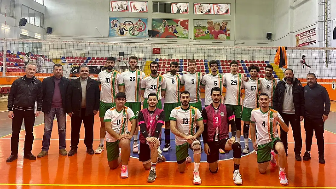 Büyükşehir Belediyespor voleybol Takımı 1. Lig yolunda Galibiyet serisine devam ediyor.