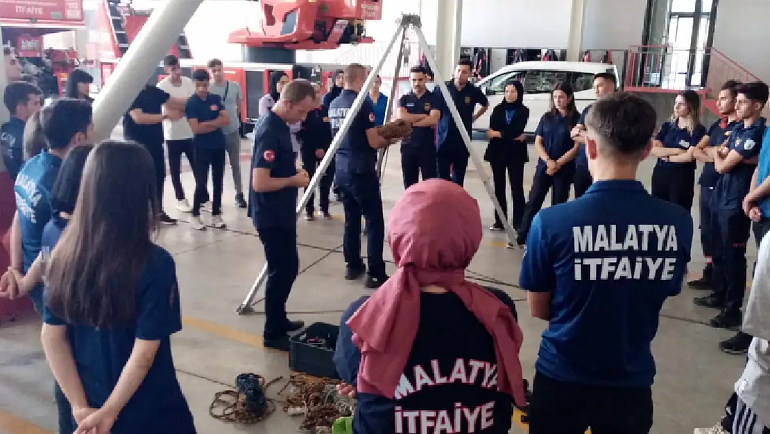 Büyükşehir İtfaiye'den Stajyer  Öğrencilere uygulamalı Eğitim