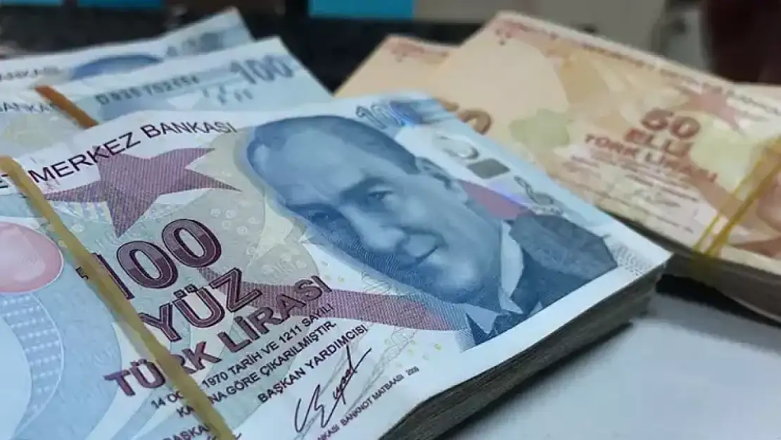 Çalışan emeklilere 5 bin lira ödemesi Torba Kanuna eklendi