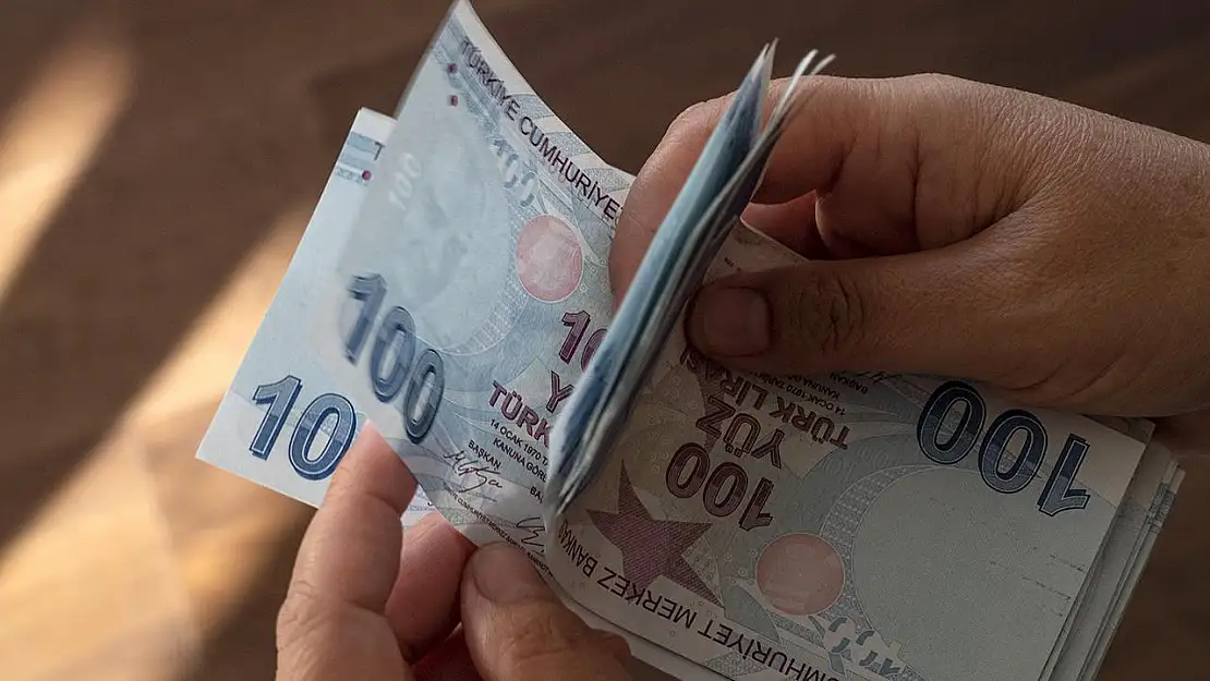 Çalışan Emekliye 5 Bin Lira Yarın Hesaplarda Olacak