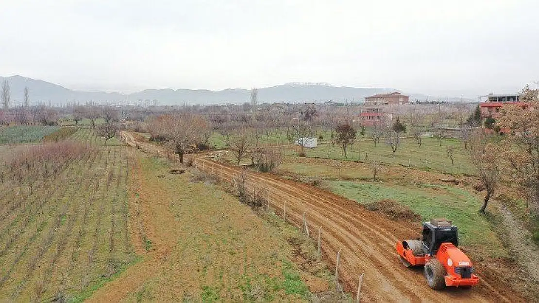 Cevatpaşa ile Topsöğüt  Mahallesinde 4 km yeni yol güzergahı