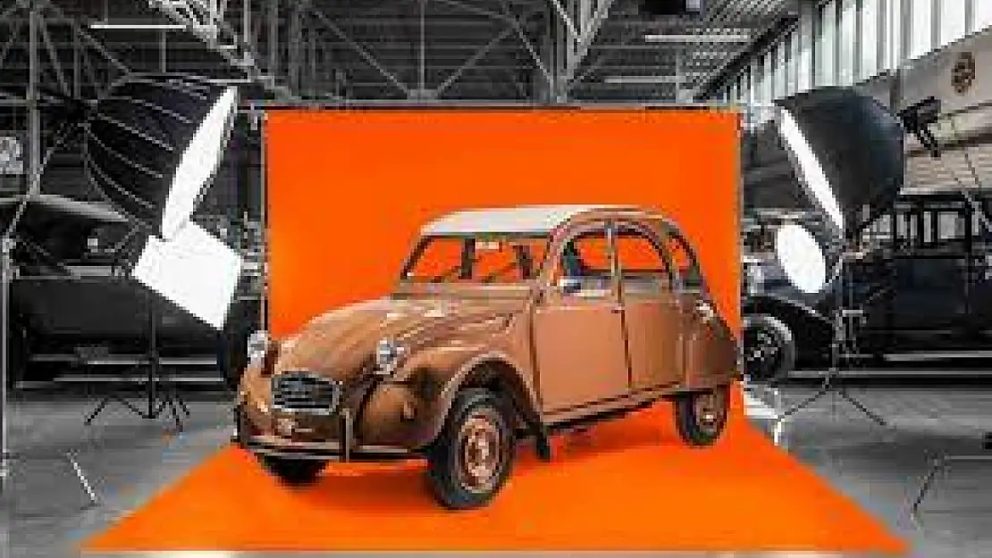 Citroen, 2 CV, 75 yaşında