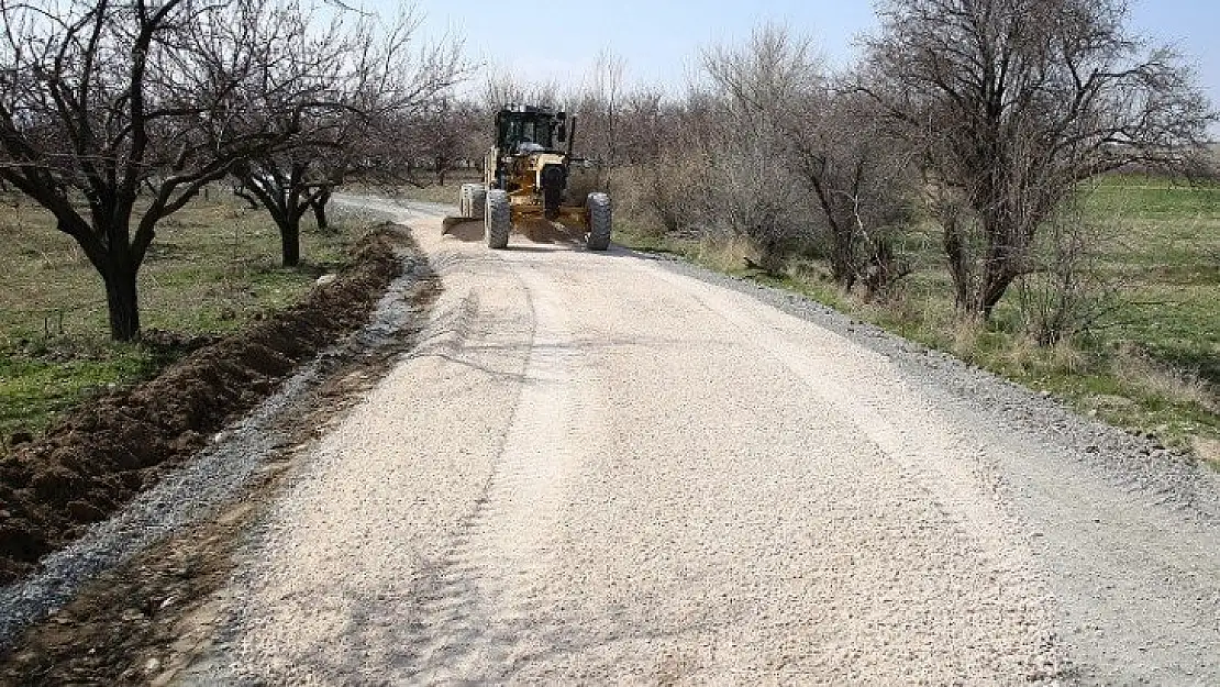 Çolakoğlu ve Yarımcahan Mahallelerinde asfaltlama çalışmaları başladı