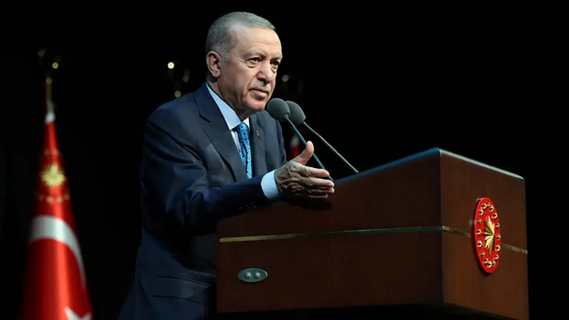 Cumhurbaşkanı Erdoğan: Gençlerimizi modern popüler kültürün insafına terk edemeyiz