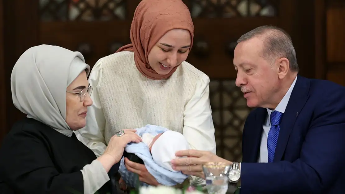 Cumhurbaşkanı Erdoğan şehit aileleriyle iftar sofrasında buluştu