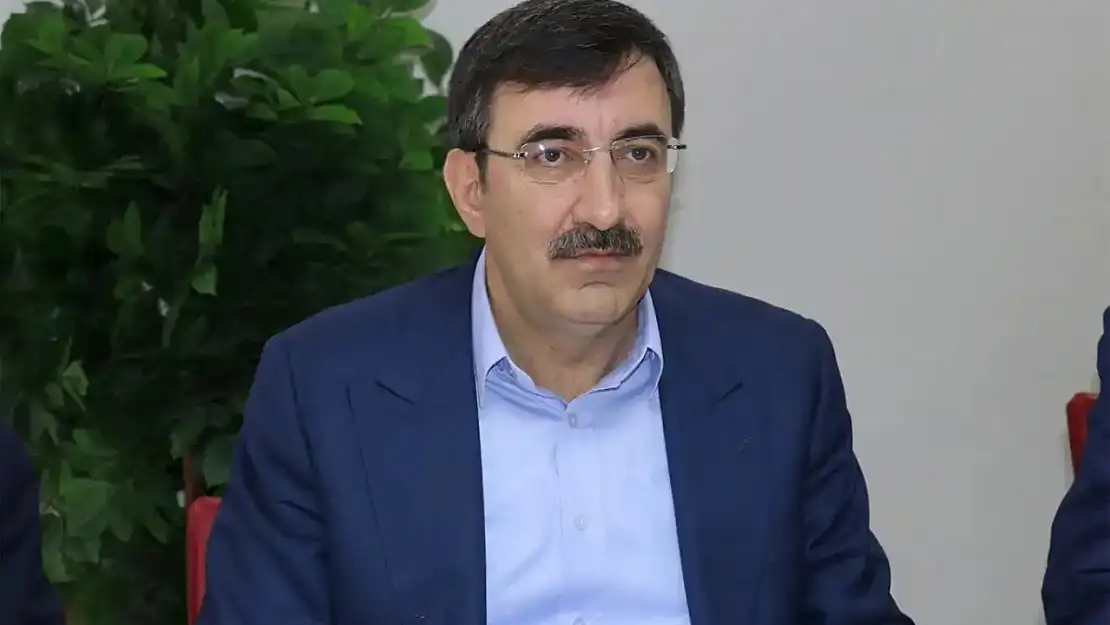 Cumhurbaşkanı Yardımcısı Yılmaz'dan sahte diploma soruşturmalarına ilişkin açıklama