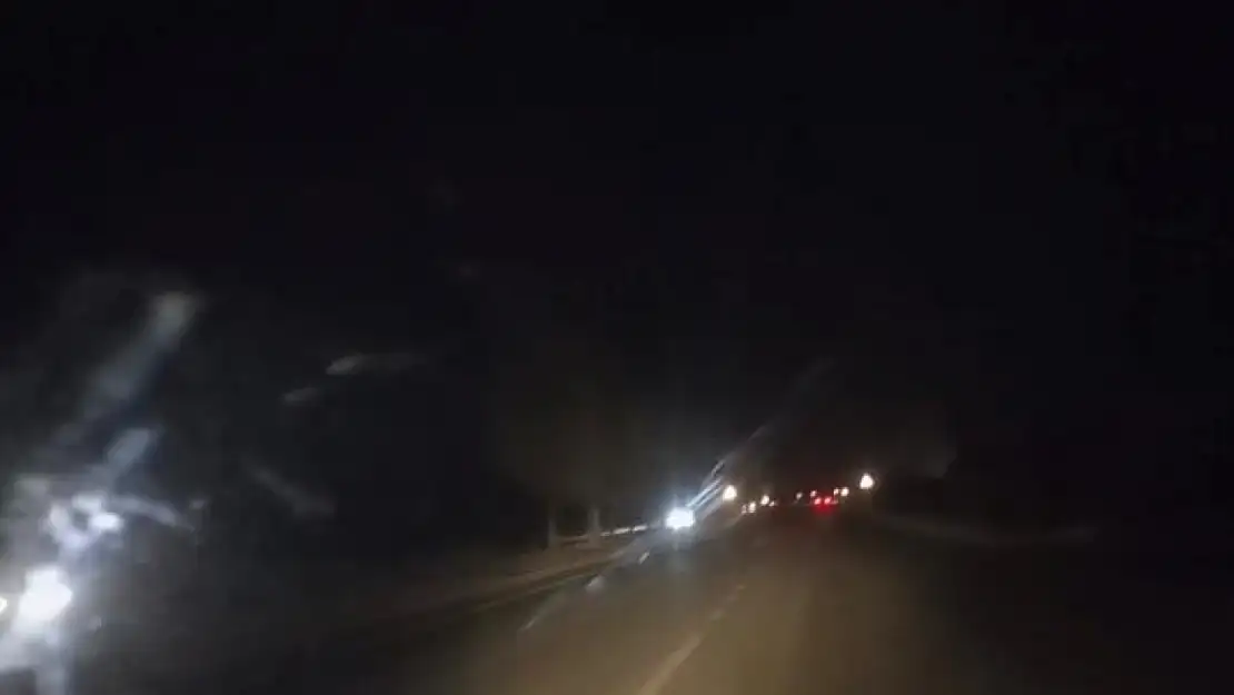 Dar Yollarda Aydınlatma yetersizliği sürücülere zor anlar yaşatıyor